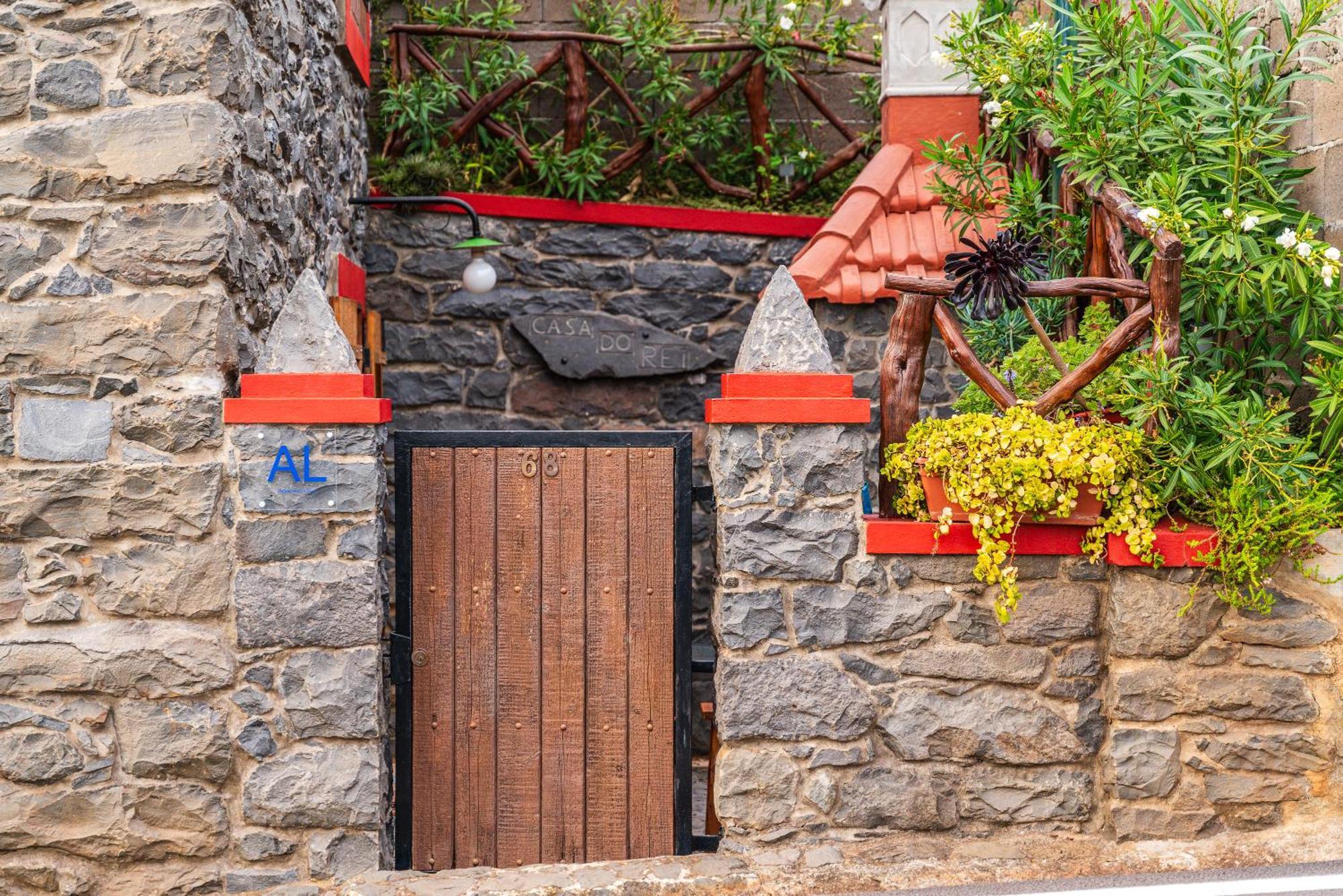 King'S House - Centennial House Ribeira do Raposo Exterior photo