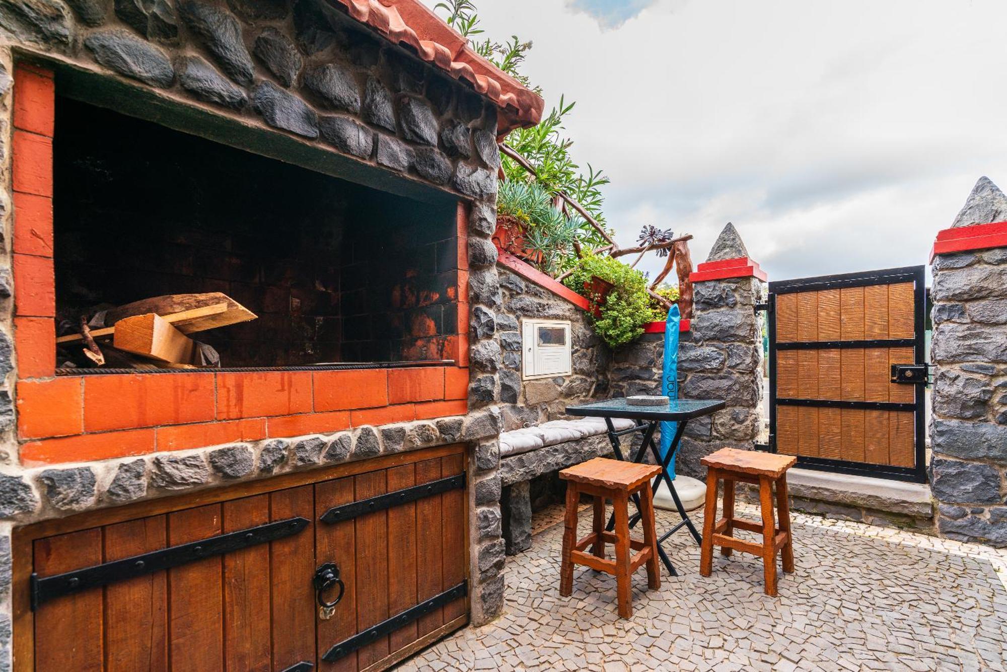 King'S House - Centennial House Ribeira do Raposo Exterior photo